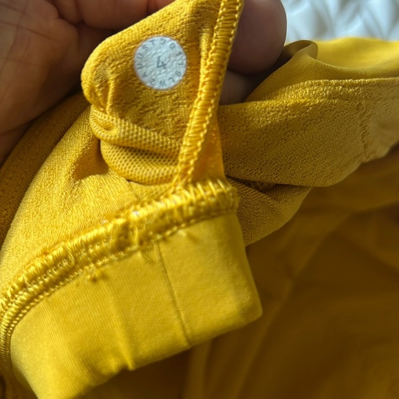 Lululemon Free To Be Serene High Neck Yellow Honey Lemon Sports Bra Women’s 4 - Picture 8 of 10